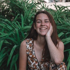 Meet your Posher, Julia